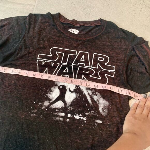 Men’s Star Wars Black T Shirt Size S Lightweight - Picture 4 of 5